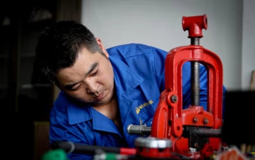 【企业荣誉】这些利来官方网(中国区)_利来集团官网人，以“工匠精神”铸造匠心品质